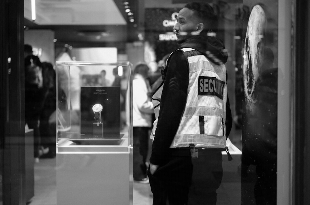 retail store security team